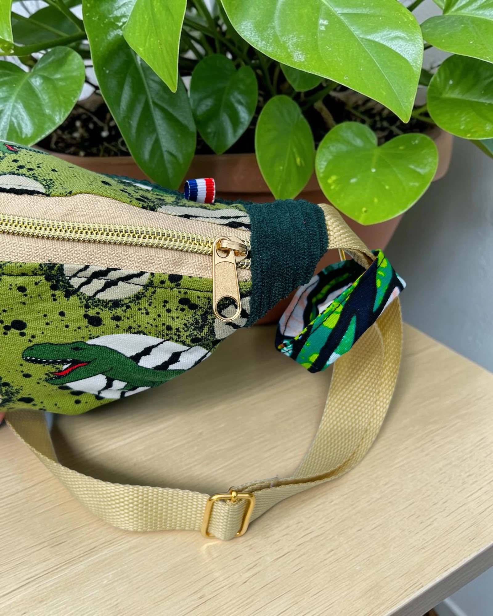 Bolsa de cintura infantil dinossauros – photo 2